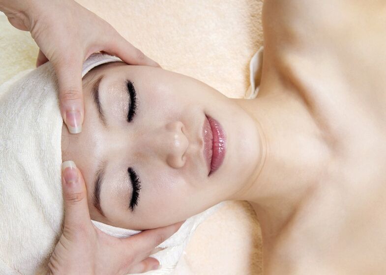 masaje para tensar y rejuvenecer la piel